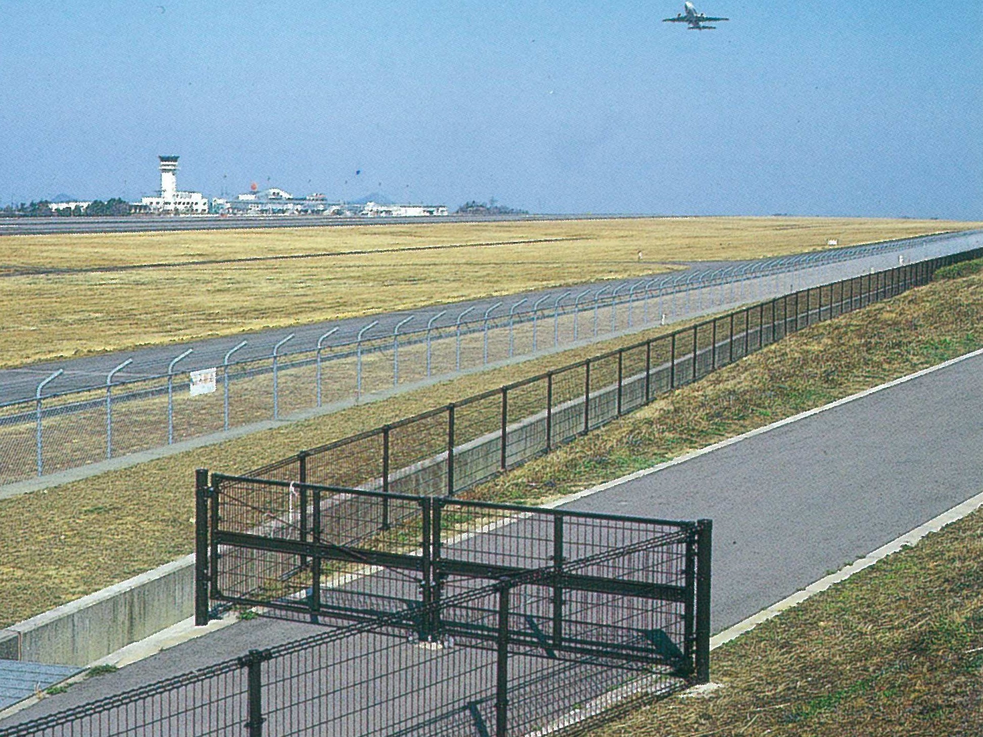 メッシュフェンス　さぬき空港公園